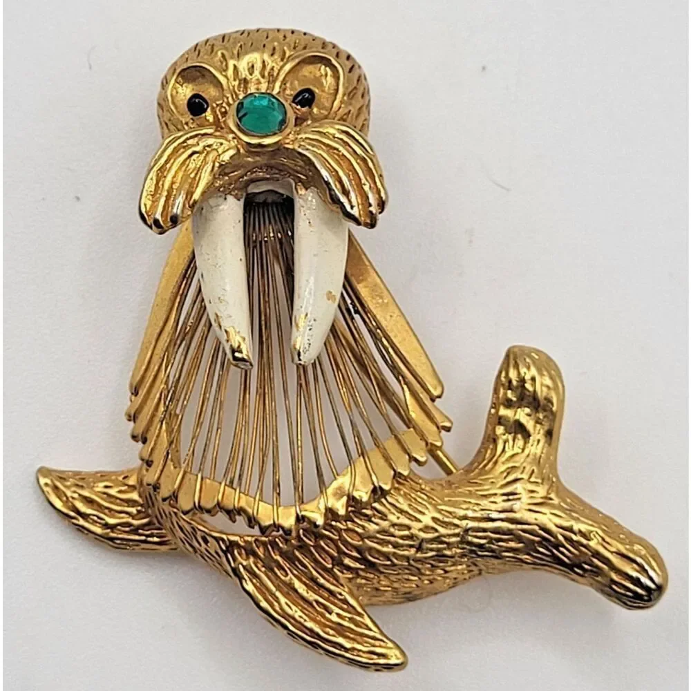 Vintage 1960s Gold Tone Wire Walrus Brooch Lapel Pin Green Rhinestone Nose1.75in